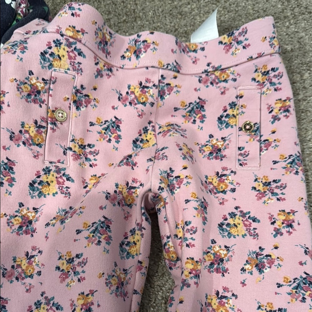 Floral and Patterned Leggings Set, very nice pointe pants. - Picture 9 of 9
